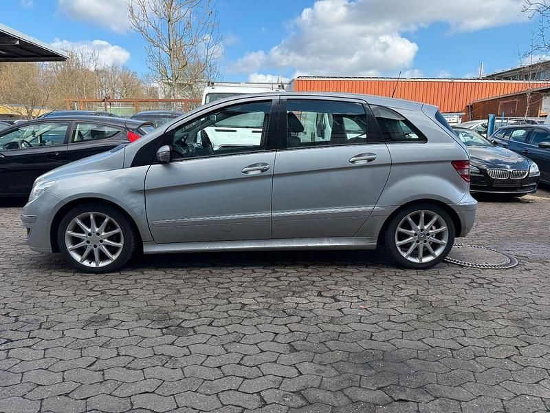 Gebraucht Mercedes E200 193 PS (141 kW) 2007 Silber Limousine