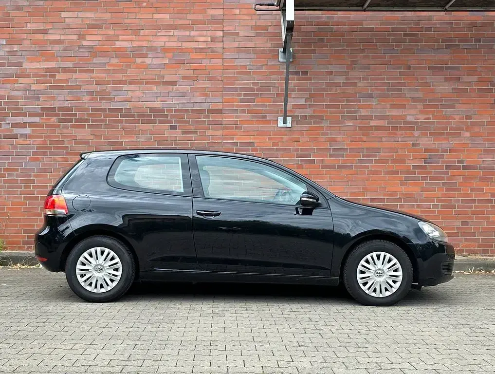 Gebraucht VW Golf VII Trendline 86 PS (63 kW) 2012 Schwarz Limousine