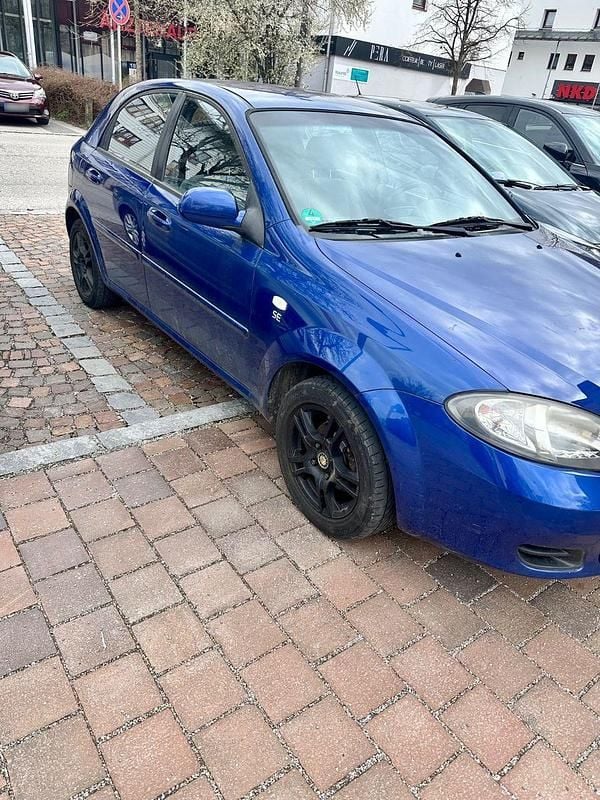 Gebraucht Chevrolet Lacetti 95 PS (69 kW) 2009 Blau Kleinwagen
