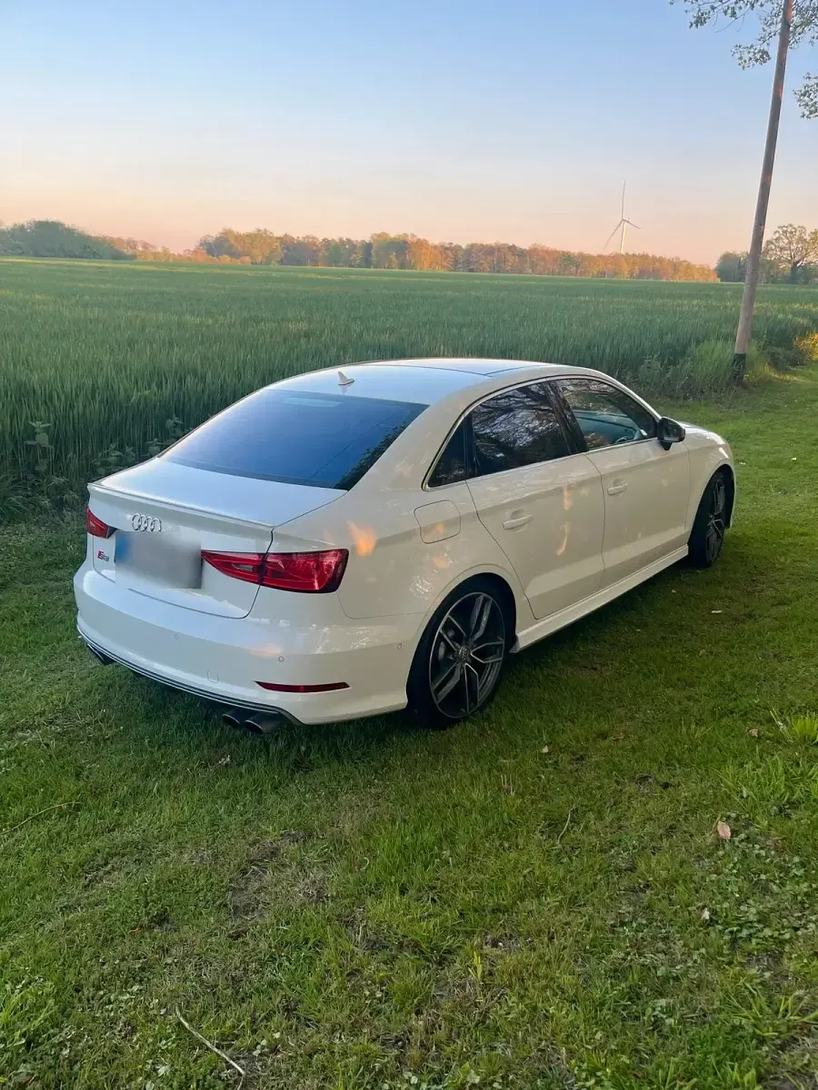 Używany Audi S3 Comfort 300 KM (220 kW) 2016 Biały Sedan/Limuzyna