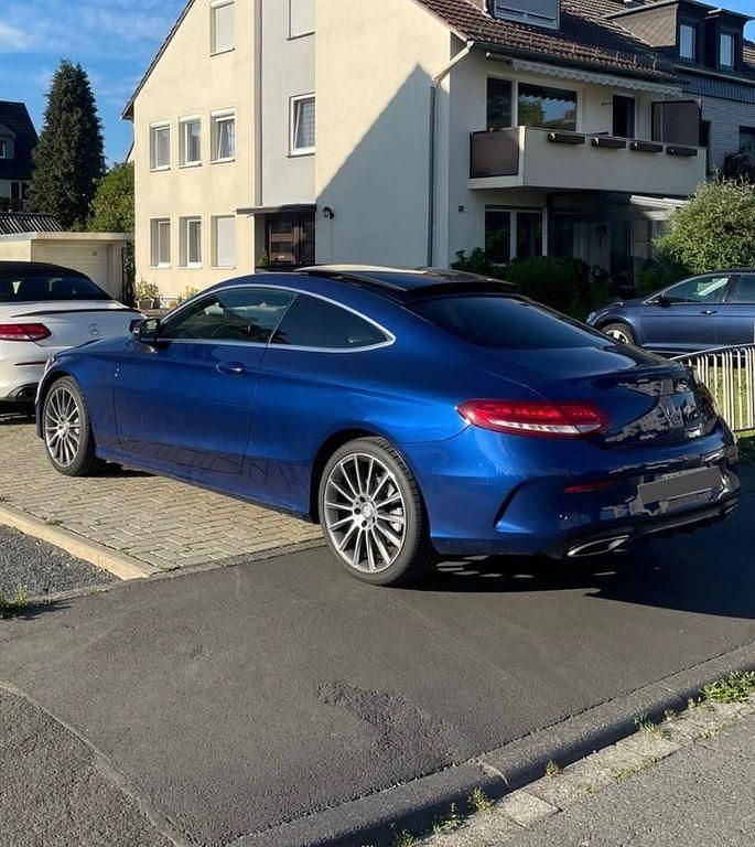 Gebraucht Mercedes C300 AMG line 245 PS (180 kW) 2016 Blau Coupé