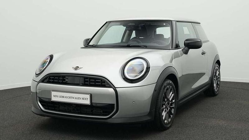 Grau Gebraucht 2024 Mini Cooper Classic Kleinwagen | 25.422 € (Fairer Preis) - Bild 1/4