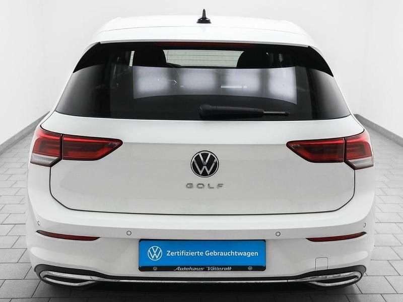 Gebraucht VW Golf VII Active 150 PS (110 kW) 2021 Weiss Kleinwagen