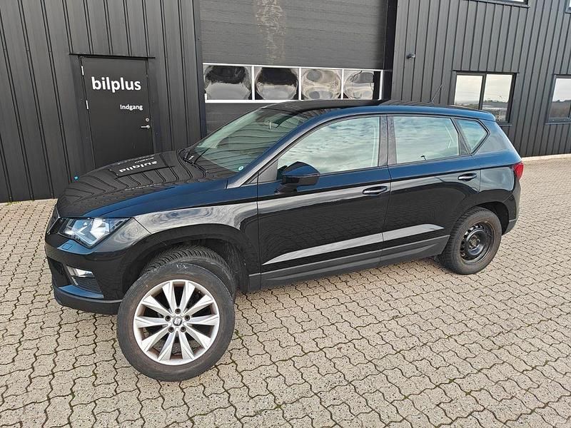 Schwarz Gebraucht 2017 Seat Ateca Reference SUV | 10.700 € (Etwas zu teuer) - Bild 1/4