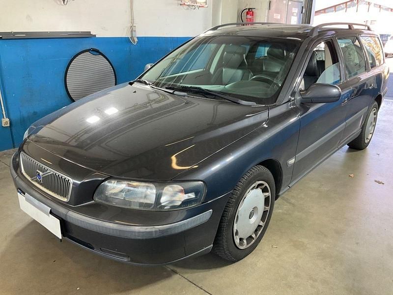 Titansilber Gebraucht 2001 Volvo V70 Comfort Kombi | 5.990 € - Bild 1/4