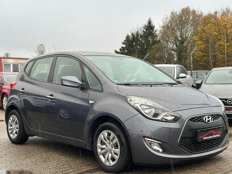 Gebraucht Hyundai ix20 Classic 90 PS (66 kW) 2016 Grau Kleinwagen