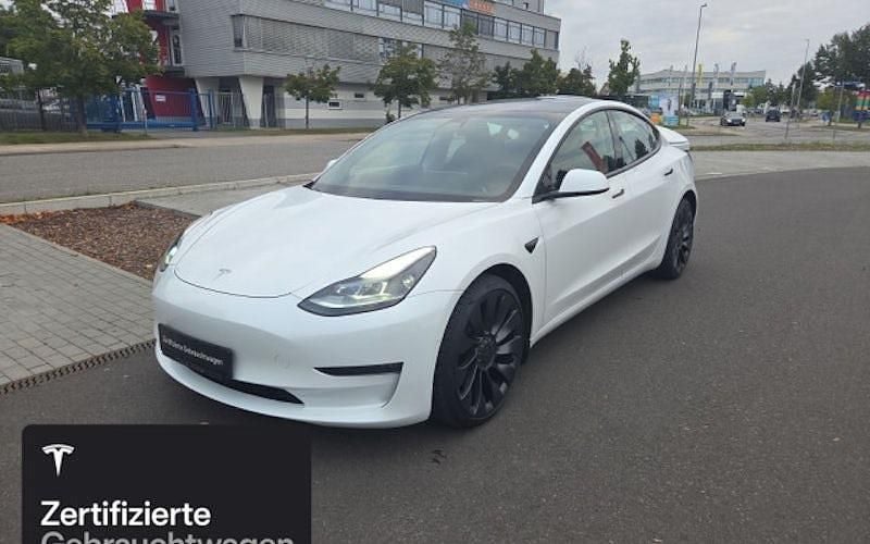 Weiß Gebraucht 2021 Tesla Model 3 Performance Limousine | 31.000 € (Fairer Preis) - Bild 1/4