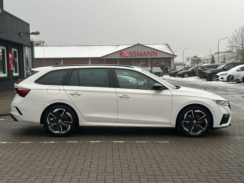 Gebraucht Skoda Octavia RS 200 PS (147 kW) 2022 Weiß Limousine
