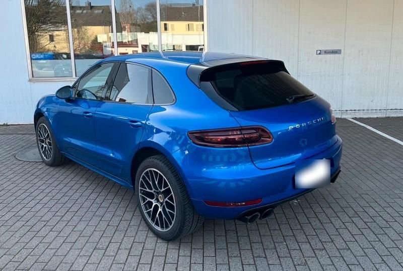 Gebraucht Porsche Macan Turbo Chrono 400 PS (294 kW) 2015 Blau SUV