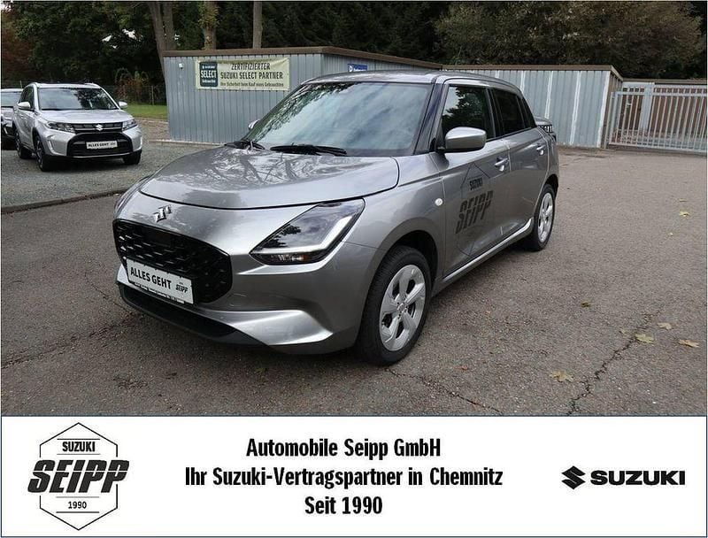 Silber Gebraucht 2024 Suzuki Swift Comfort Limousine | 18.290 € (Fairer Preis) - Bild 1/4