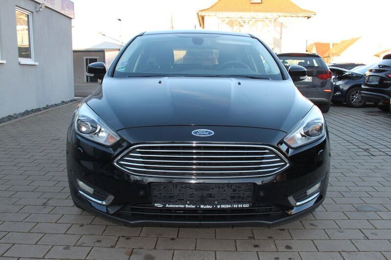 Gebraucht Ford Focus Titanium 125 PS (91 kW) 2018 Schwarz Limousine