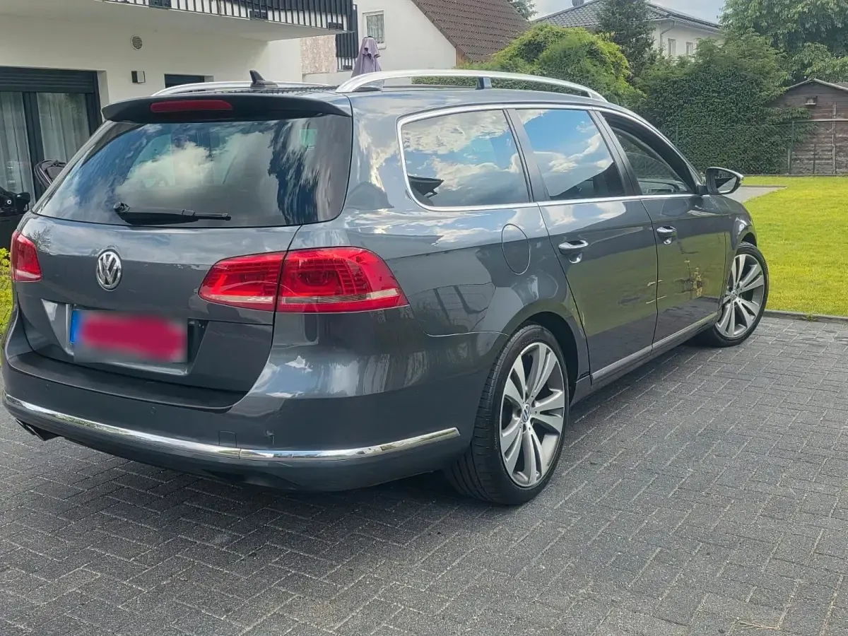 Gebraucht VW Passat 140 PS (102 kW) 2013 Grau Kombi