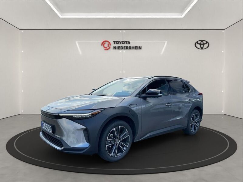 Gebraucht Toyota bZ4X Basis 150 kW (204 PS) 2023 Palladiumsilber metallic SUV