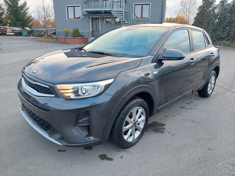 Schwarz Gebraucht 2019 Kia Stonic Spirit SUV | 13.900 € (Fairer Preis) - Bild 1/4