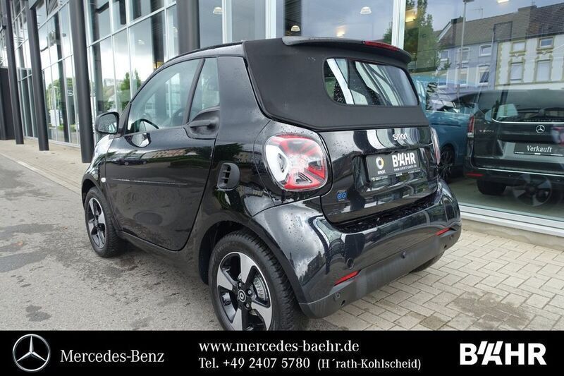 Gebraucht Smart ForTwo Electric Drive Exclusive 60 kW (82 PS) 2024 Bodypanels in black Cabrio