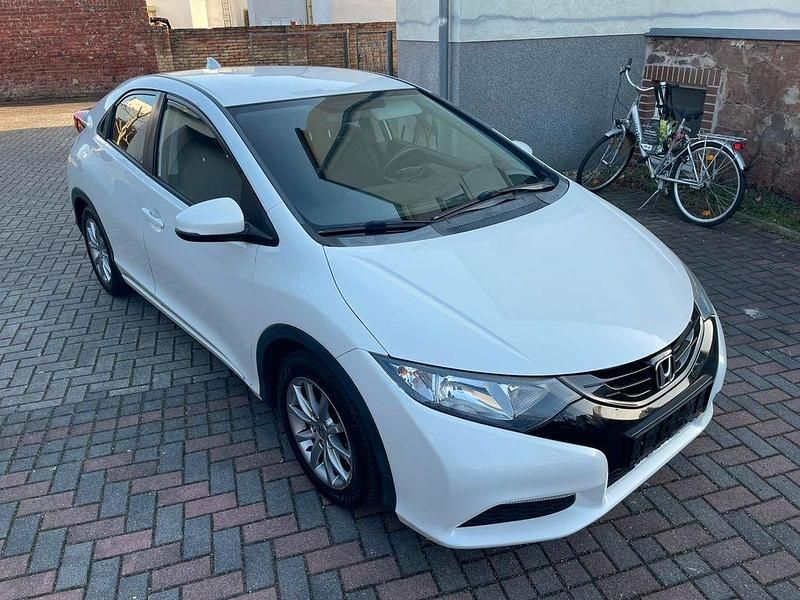 Gebraucht Honda Civic 99 PS (72 kW) 2015 Weiß Limousine