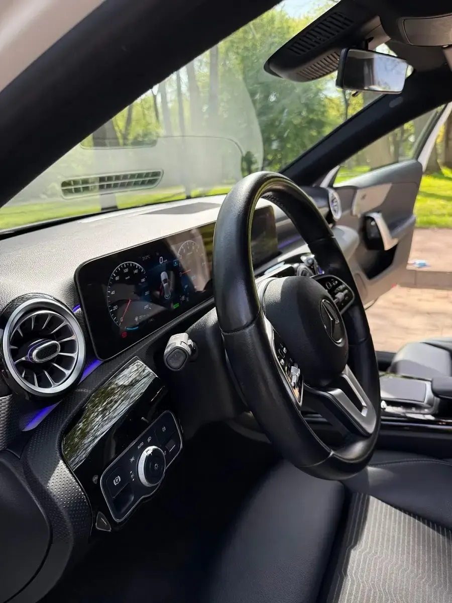 Gebraucht Mercedes A250 224 PS (164 kW) 2020 Weiß Limousine