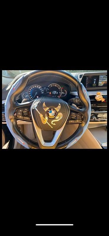 Schwarz Gebraucht 2019 BMW 520 Kombi | 19.999 € (Guter Preis) - Bild 1/4