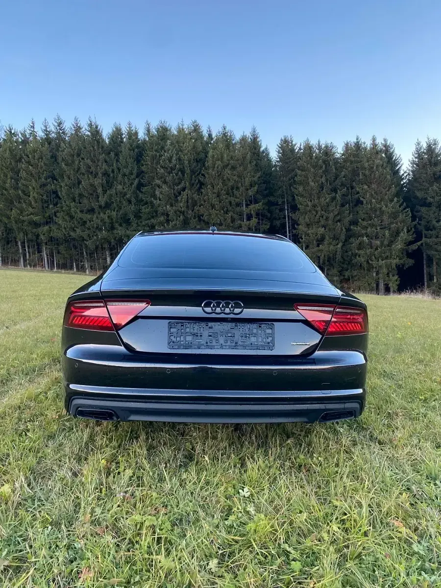 Gebraucht Audi A7 Sportback Comfort 333 PS (244 kW) 2015 Schwarz Kleinwagen