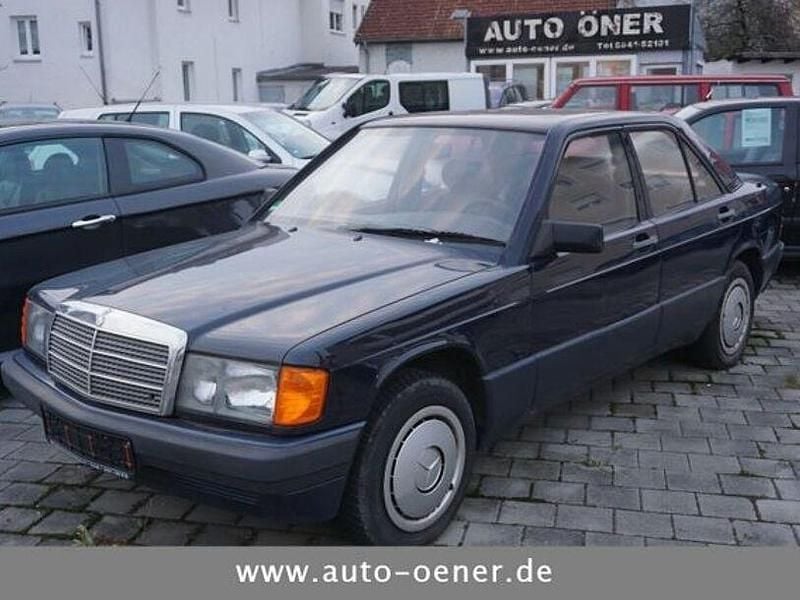 Violett Gebraucht 1988 Mercedes 190 Limousine | 3.950 € - Bild 1/4