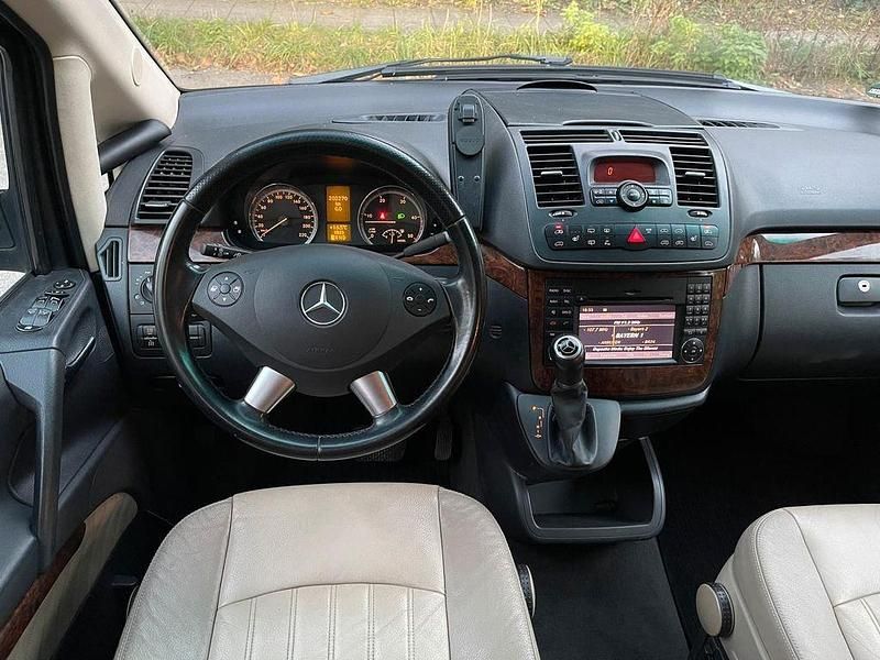 Gebraucht Mercedes Viano 224 PS (164 kW) 2011 Schwarz Van / Kleinbus
