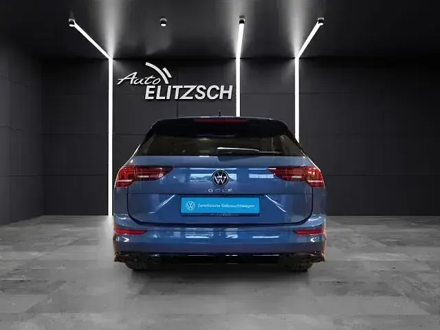 Gebraucht VW Golf VIII R-line 150 PS (110 kW) 2025 Blau Kombi