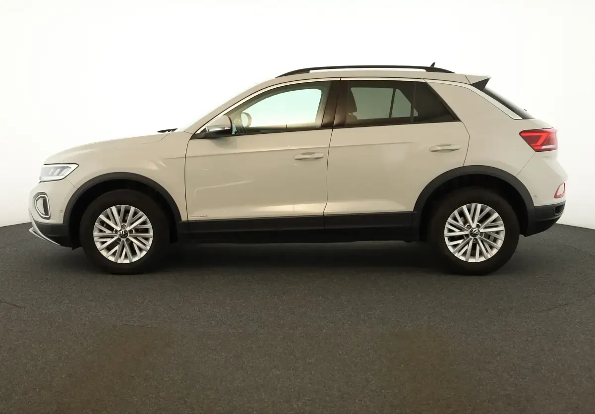 Gebraucht VW T-Roc Life 150 PS (110 kW) 2023 Ascotgrau SUV