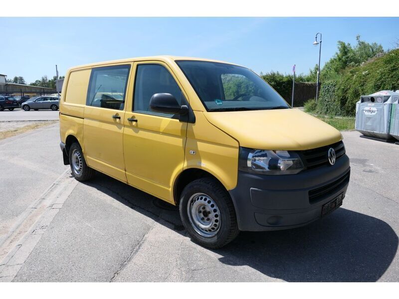 Gebraucht VW T5 84 PS (61 kW) 2010 Ginstergelb r1032 Van