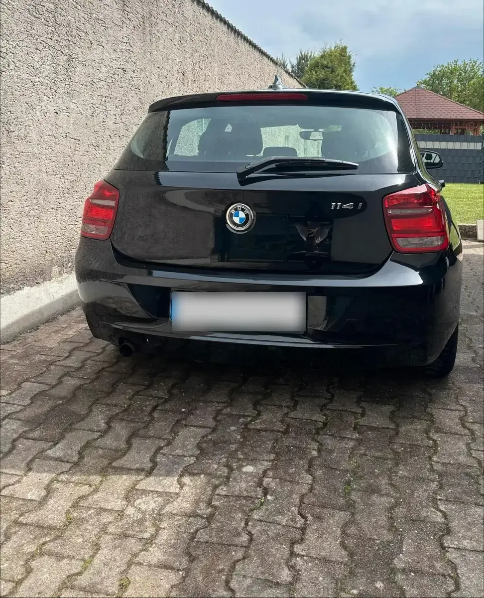 Gebraucht BMW 114 102 PS (75 kW) 2012 Schwarz Kleinwagen