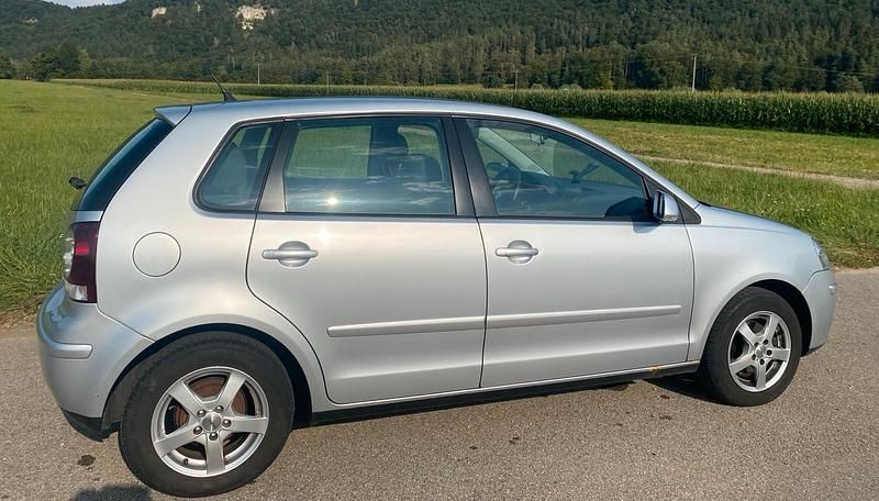 Grau Gebraucht 2006 VW Polo Kleinwagen | 700 € (Superpreis) - Bild 1/4