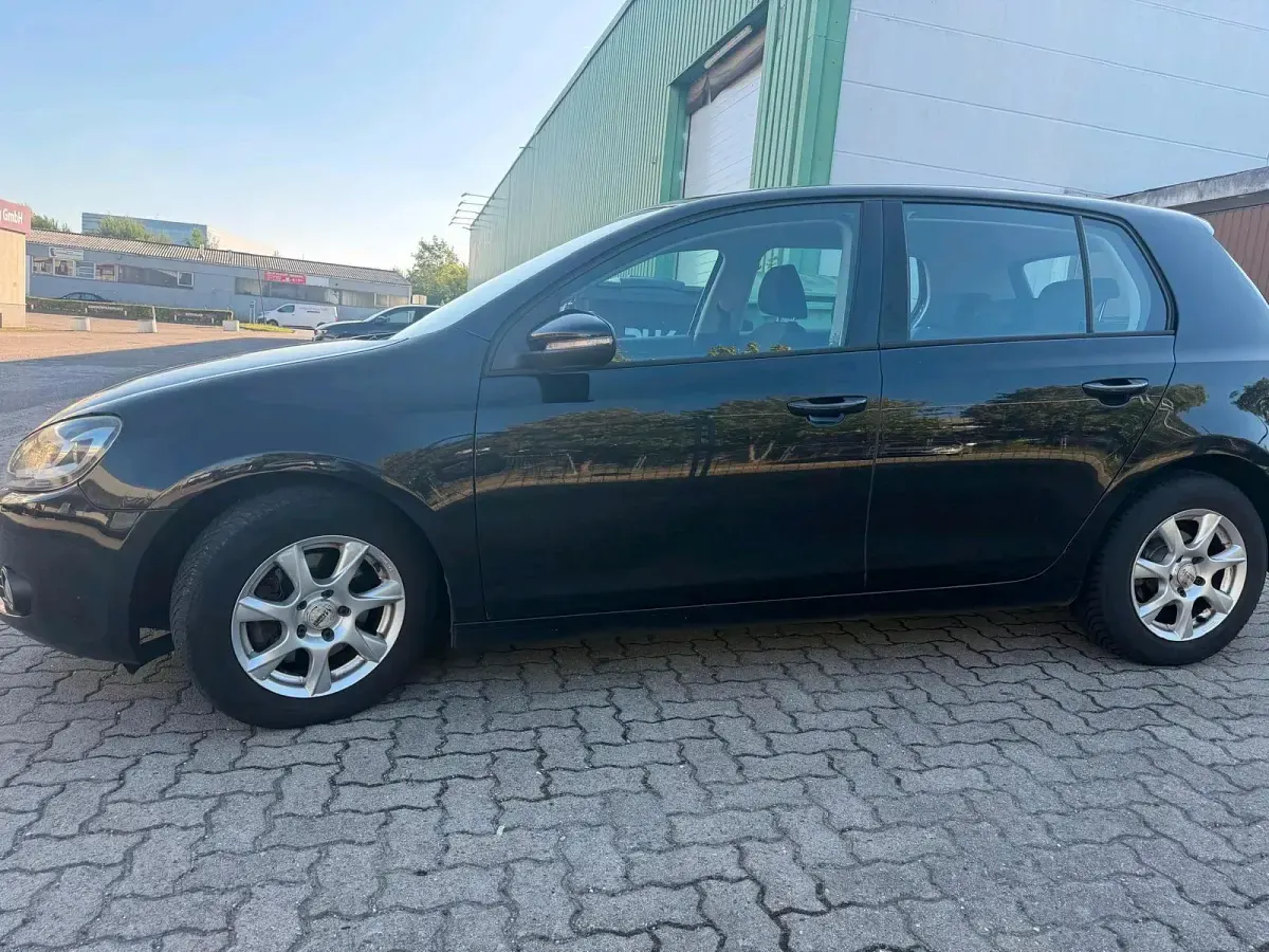 Gebraucht VW Golf VI 122 PS (89 kW) 2010 Schwarz Limousine