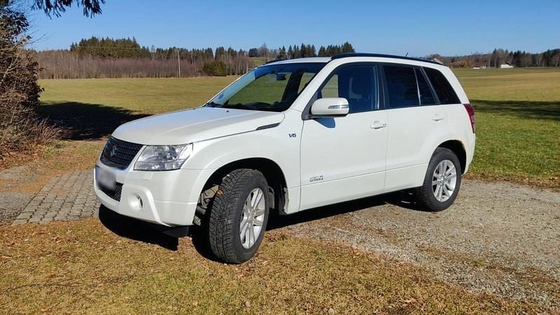 Gebraucht Suzuki Grand Vitara 229 PS (168 kW) 2011 Weiß SUV