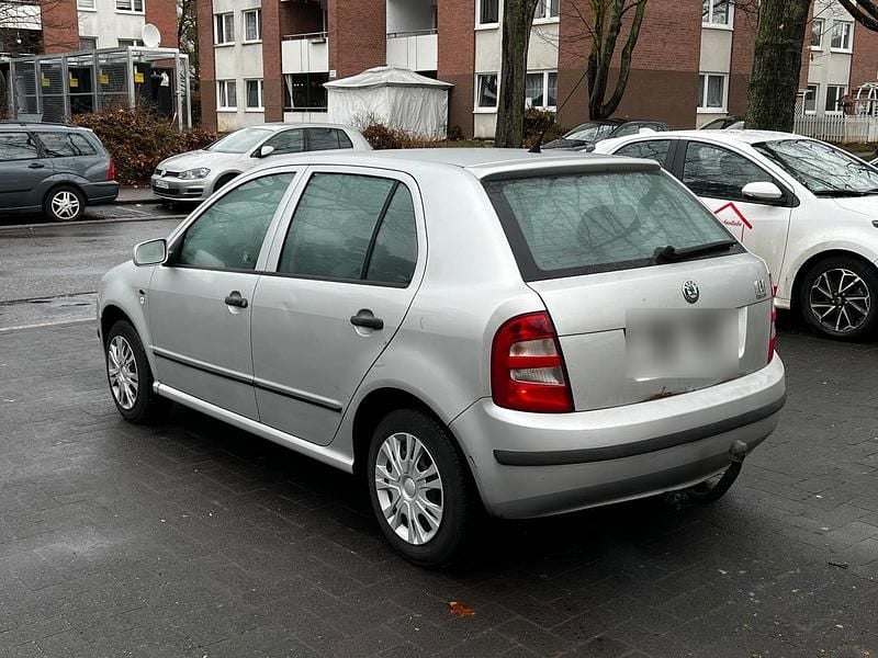 Gebraucht Skoda Fabia 64 PS (47 kW) 2000 Silber Kleinwagen