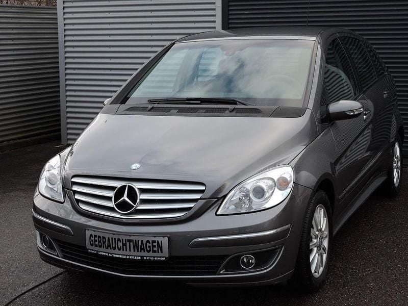 Grau Gebraucht 2008 Mercedes B170 Edition Van / Kleinbus | 4.999 € (Fairer Preis) - Bild 1/4