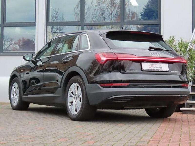 Gebraucht Audi e-tron Comfort 230 kW (313 PS) 2021 Schwarz SUV
