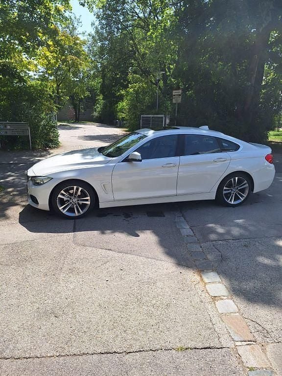Weiß Gebraucht 2016 BMW 428 Gran Coupé Sport Line Coupé | 20.000 € (Fairer Preis) - Bild 1/4