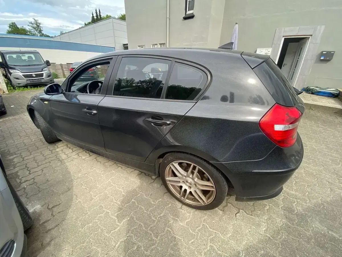 Gebraucht BMW 118 143 PS (105 kW) 2008 Spacegrau metallic Kleinwagen