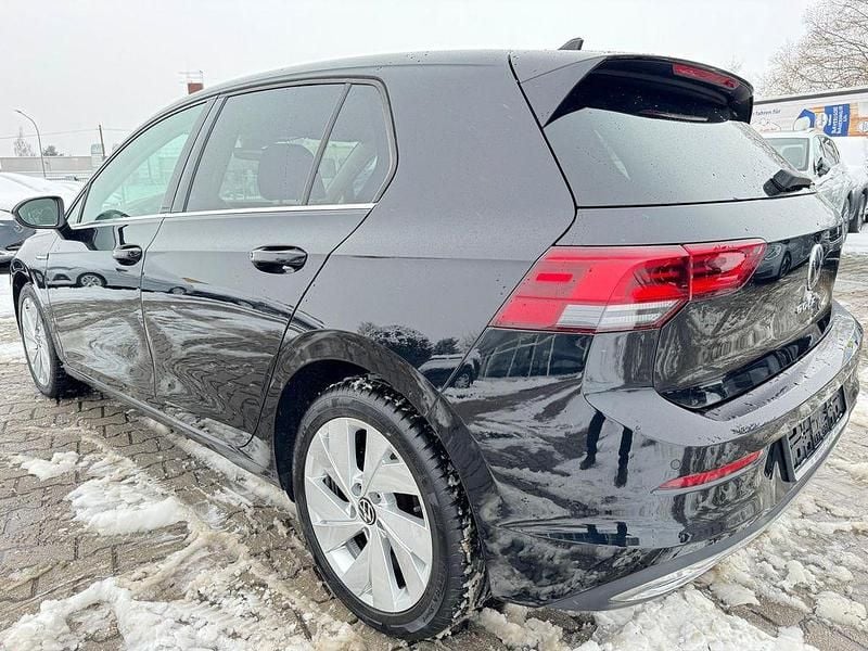 Gebraucht VW Golf VIII Style 150 PS (110 kW) 2022 Schwarz Limousine