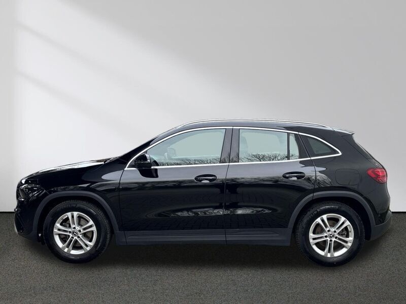 Gebraucht Mercedes GLA200 Advanced Plus 163 PS (119 kW) 2024 Schwarz SUV