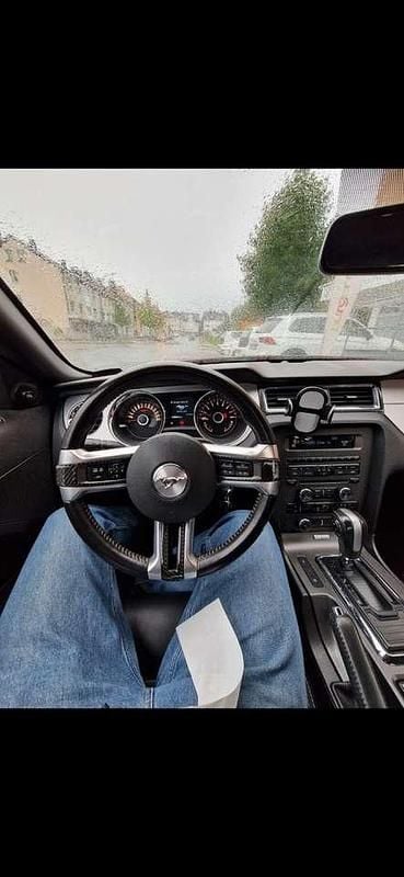 Second-hand Ford Mustang 306 CP (225 kW) 2013 Roșu Coupe