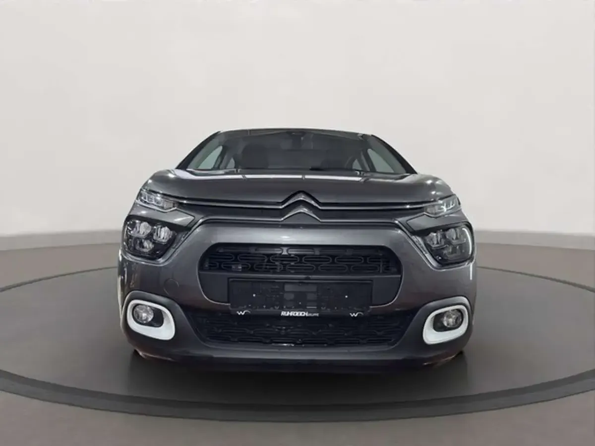 Gebraucht Citroën C3 82 PS (60 kW) 2024 Lackierung platiniumgrau/m... Kleinwagen
