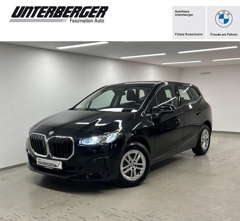 Saphirschwarz Gebraucht 2024 BMW 218 Active Tourer Efficient Dynamics Van / Kleinbus | 31.850 € (Fairer Preis) - Bild 1/4