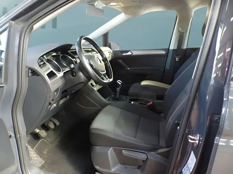 Gebraucht VW Touran 150 PS (110 kW) 2021 Grau Van / Kleinbus
