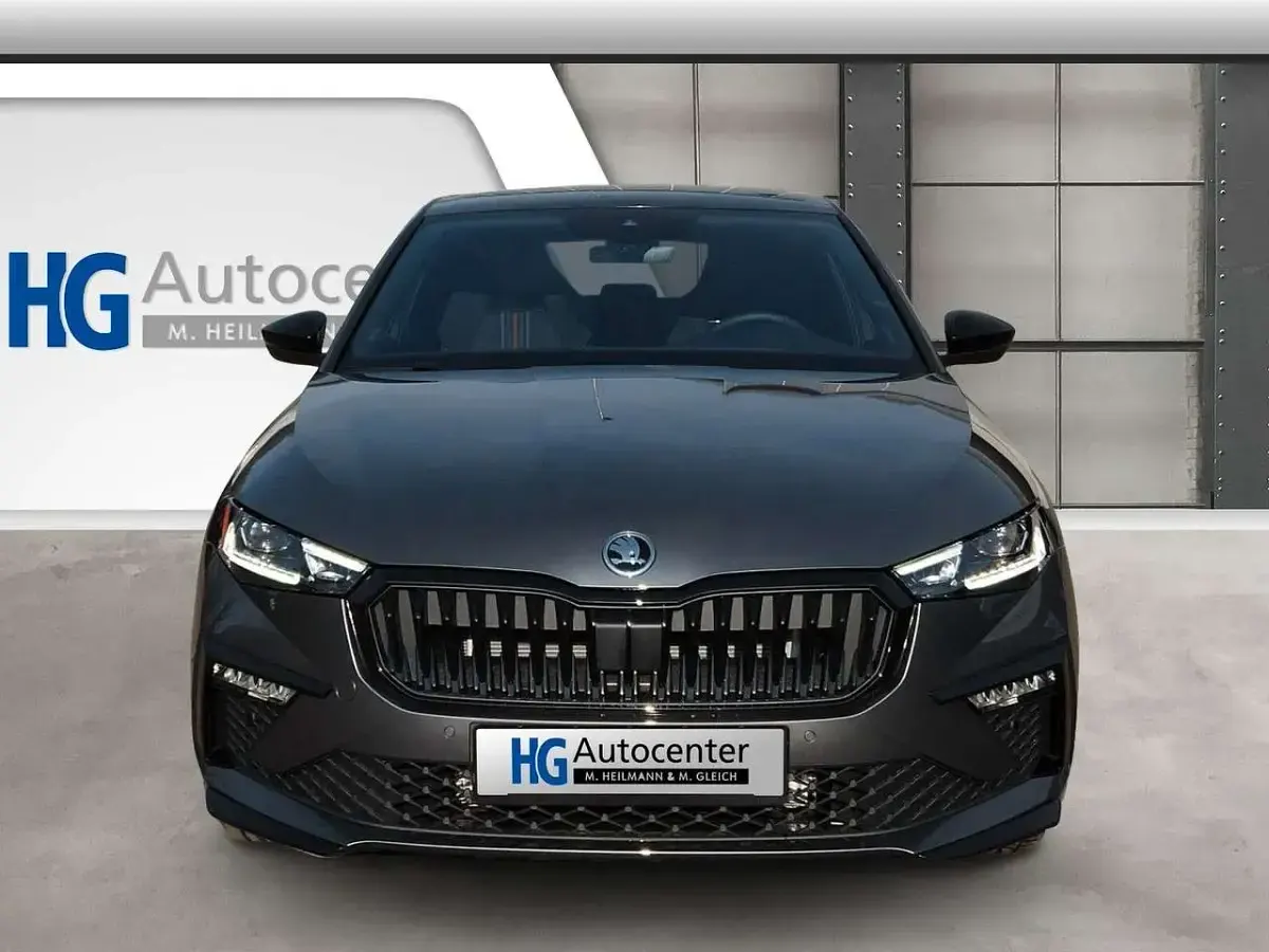 Neu Skoda Scala Monte Carlo 150 PS (110 kW) 2026 Graphite grau Kleinwagen