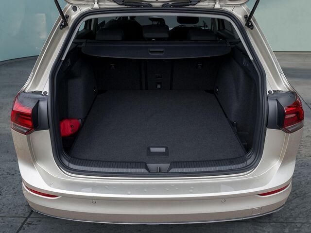 Gebraucht VW Golf VIII Move 110 PS (80 kW) 2023 Silber Kombi