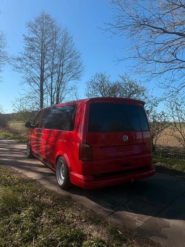 Gebraucht VW Transporter 204 PS (150 kW) 2019 Rot Van