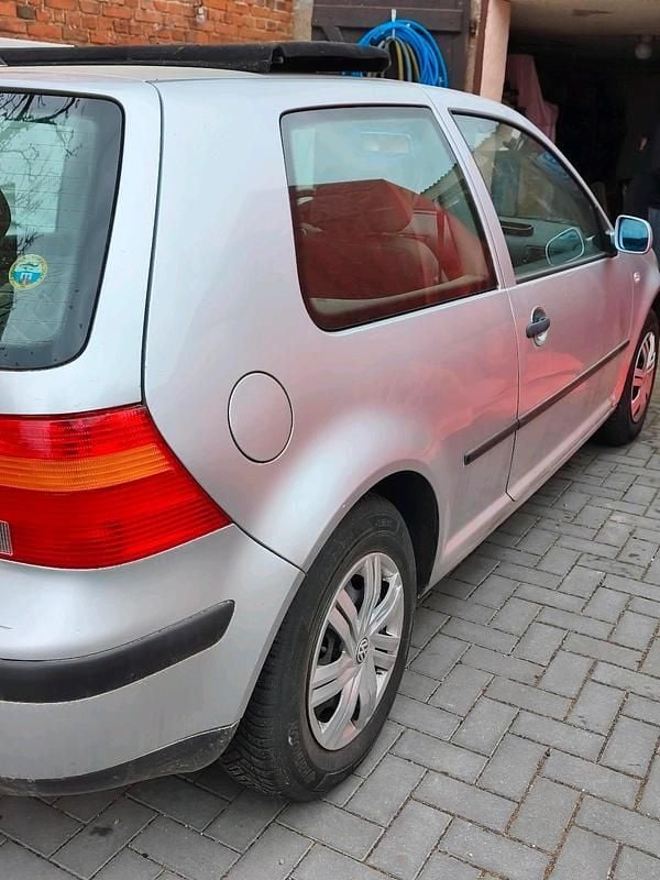 Gebraucht VW Golf IV 75 PS (55 kW) 2001 Silber Kleinwagen