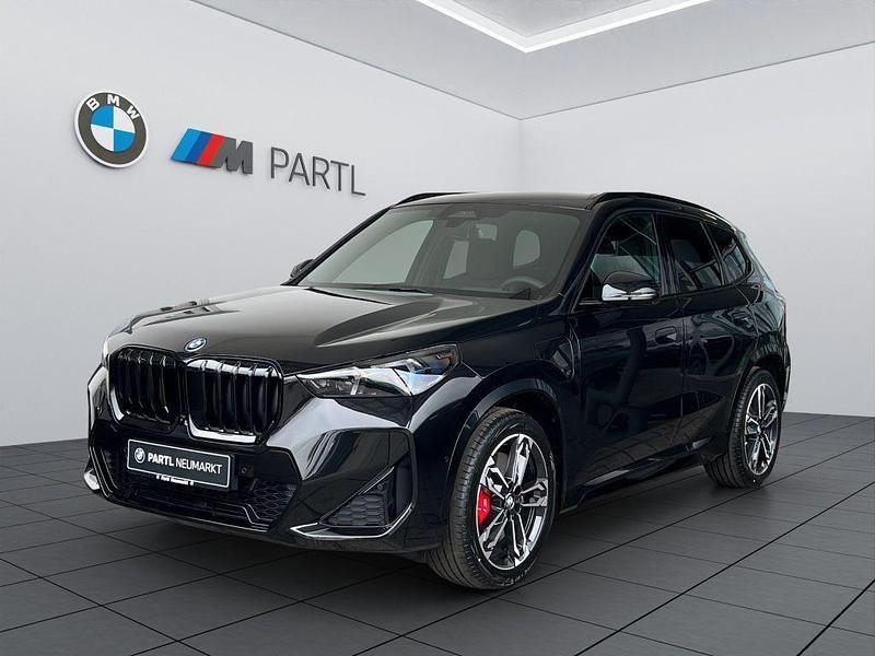 Neu BMW X1 Performance 326 PS (239 kW) 2026 Saphirschwarz SUV