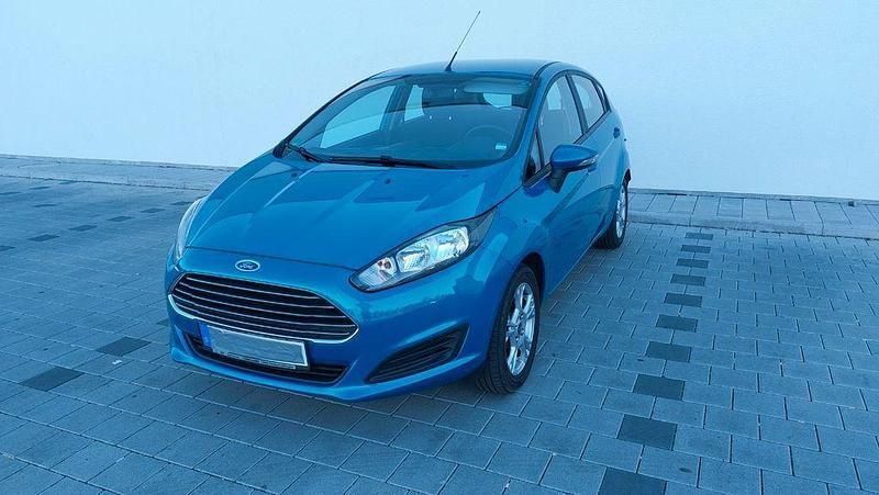 Blau Gebraucht 2014 Ford Fiesta SYNC Edition Kleinwagen | 6.250 € (Fairer Preis) - Bild 1/4