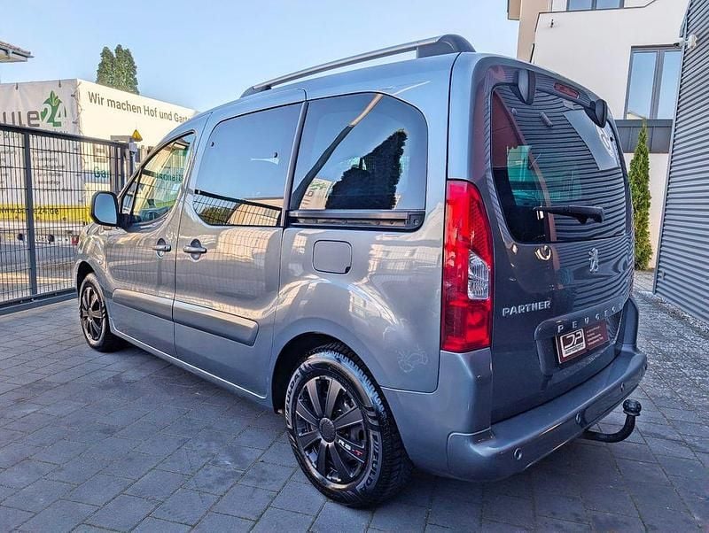 Gebraucht Peugeot Partner Tepee 98 PS (72 kW) 2012 Grau Van / Kleinbus